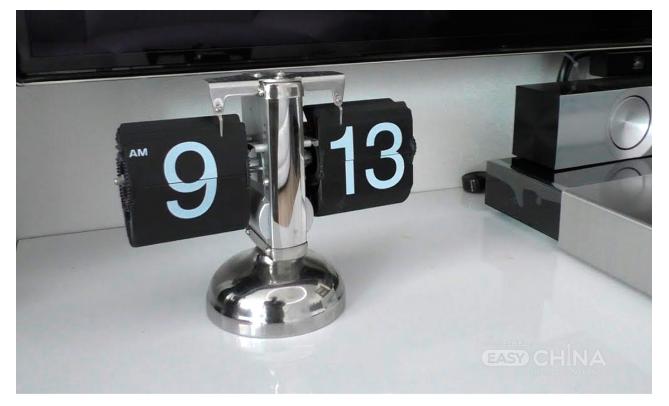 Фото товара Цифровые перекидные флип часы