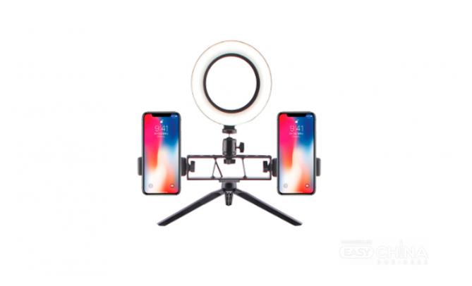 Фото товара Селфи штативы для блогеров оптом в ассортименте Фото товара Селфи штативы для блогеров оптом в ассортименте