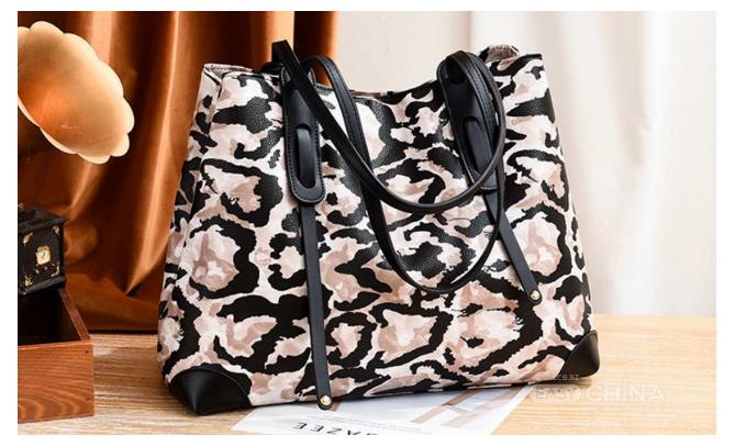 Фото товара Женские сумки оптом в ассортименте Фото товара Женские сумки оптом в ассортименте